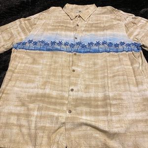 Men’s casual shirt